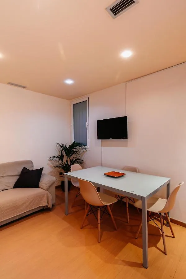 ברצלונה Cozy Apartment Casanova-Eixample